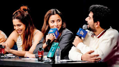 Alia Bhatt tells Samay Raina she couldn’t stop laughing while watching IGL on a flight: ‘Not realising Raha was sleeping next to me’ | Hindi Movie News