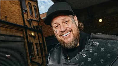 Jelly Roll Quote: Quote of the day by Jelly Roll: ‘The windshield is bigger than the rearview mirror…what’s in front of you is more important than what’s behind you,’ the musician’s life philosophy |