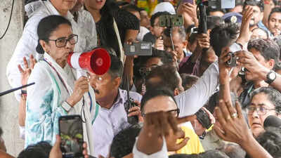 (T)oo (M)uch (C)haos? Mamata Banerjee’s party faces its biggest crisis — Latest developments | India News
