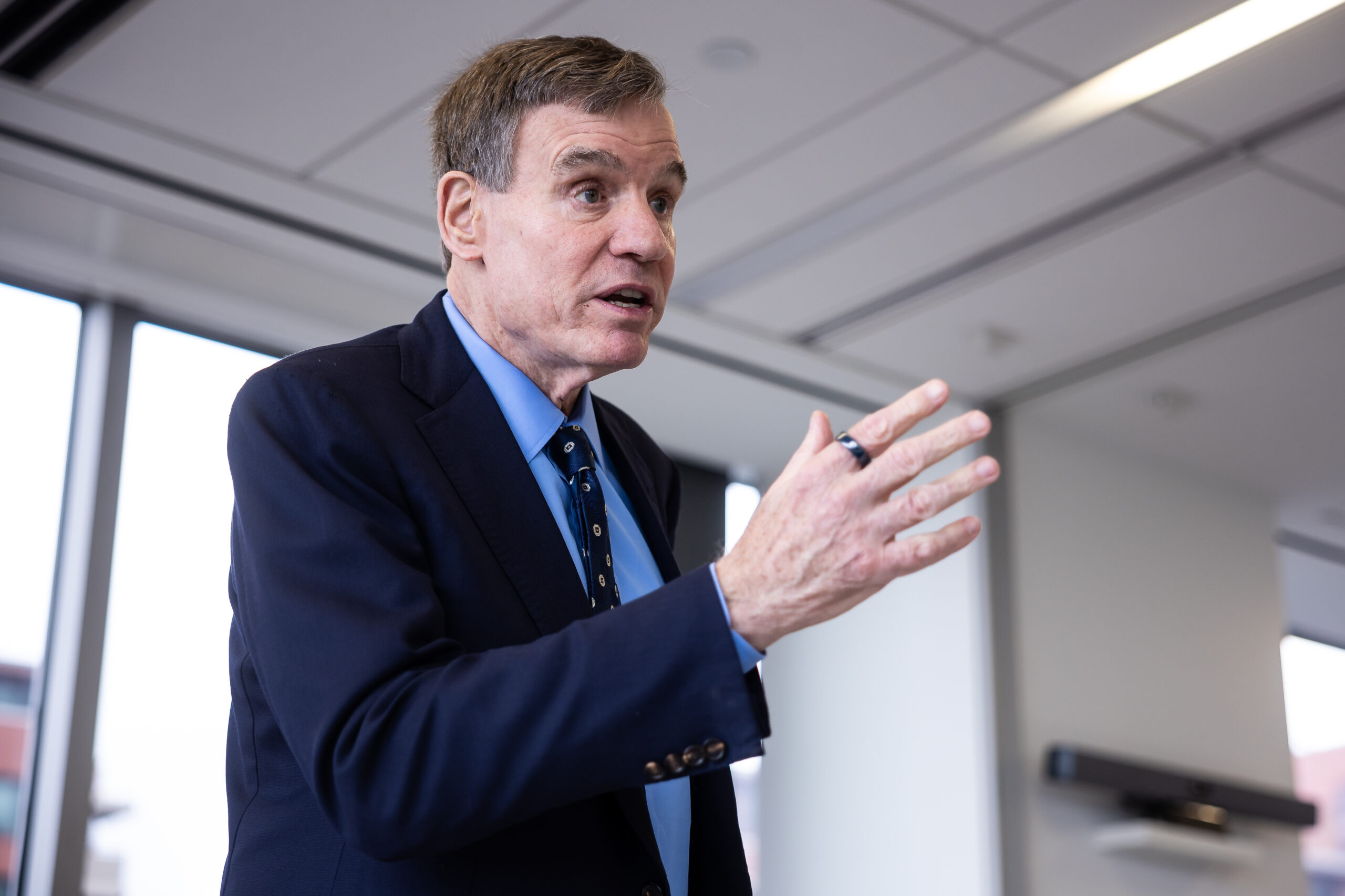 Spy-law extension at risk after Senate votes against launching debate