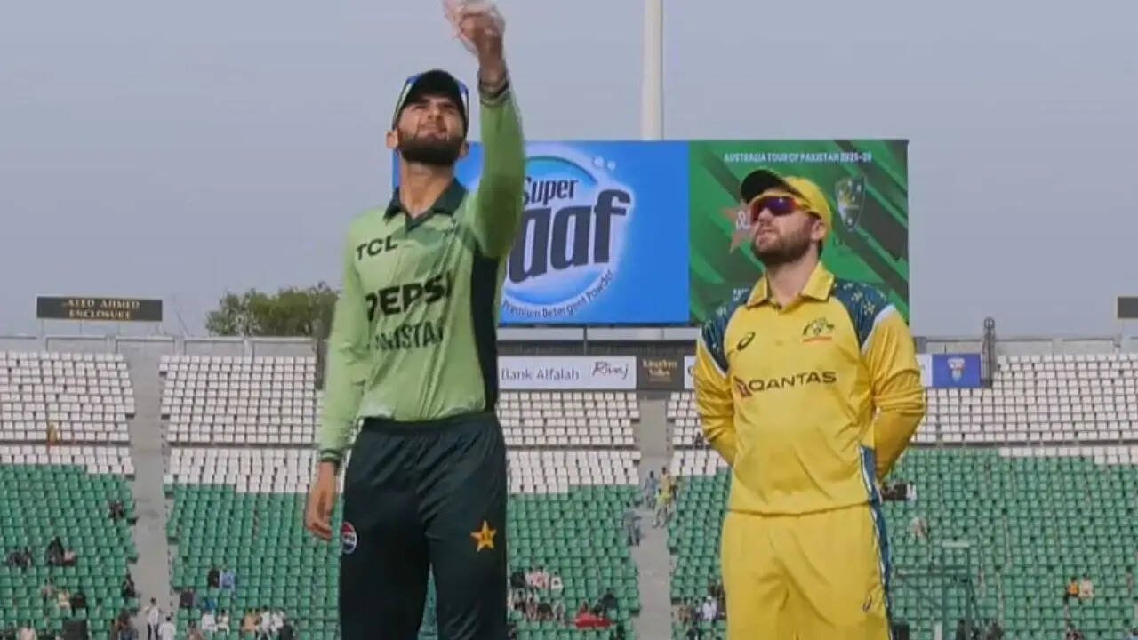 Australia 0/0 in 0.1 Overs | PAK vs AUS Live Score, 3rd ODI: Pakistan look to avoid series defeat against Australia with series tied at 1-1