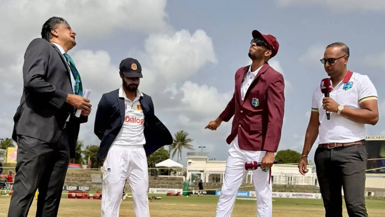 Sri Lanka 2/1 in 1.0 Overs