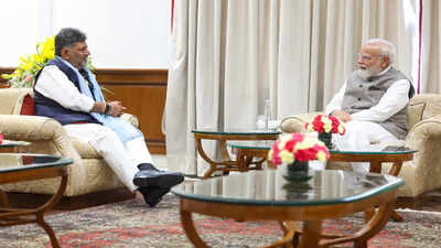 Historic 100% attendance at Niti meet, DKS breaks Karnataka boycott | India News