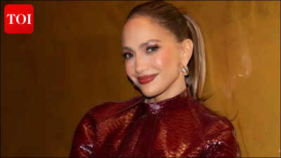 Quote of the day by Jennifer Lopez: ‘You only really learn in this world from the mistakes you make….that’s when you grow’ |