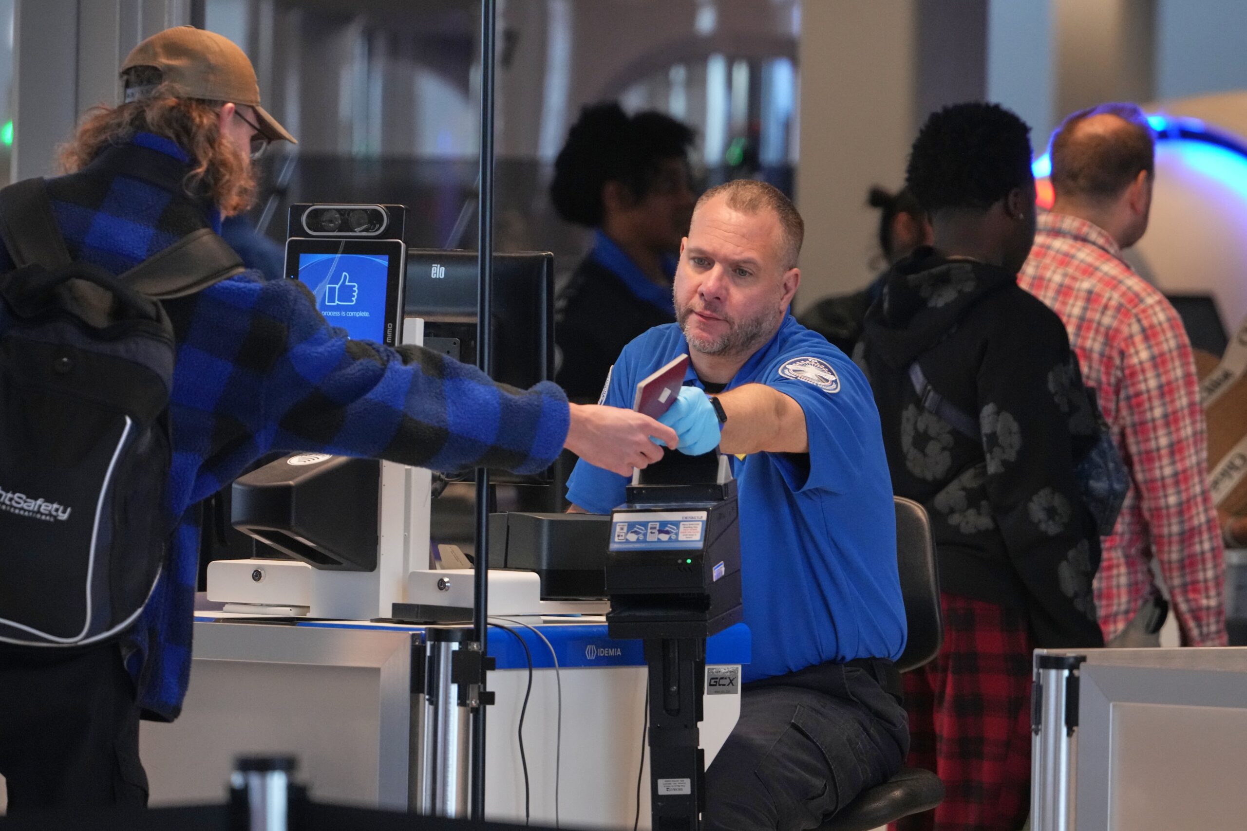 House Republicans seek to block new TSA fee for those without REAL ID
