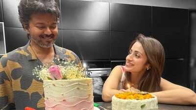 Trisha Krishnan lovingly looks at Vijay Thalapathy in her late birthday post for him amid speculations of unfollowing: ‘To the person who…’ |