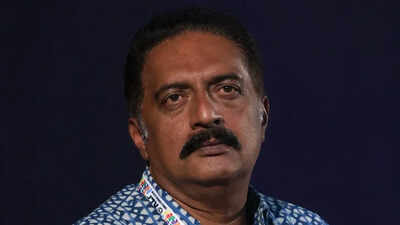 Prakash Raj: When Prakash Raj mocked ‘Dhurandhar 2’ and took swipe at Allu Arjun, Mahesh Babu and Jr NTR: ‘I am far from Dhurandhar, are you too?’ | Tamil Movie News