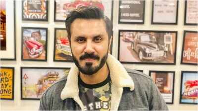Mustapha Zahid: Pakistani singer Mustapha Zahid reacts as Amaal Mallik recreates ‘Awarapan’ songs for sequel; ‘Borders are dangerous but so is love’ | Hindi Movie News
