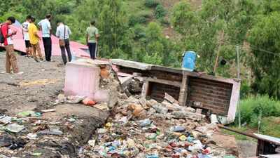 Fresh landslide kills seven in rain-ravaged Poonch, J&K toll rises to 17 | India News