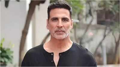 John Abraham was ready to return ‘Garam Masala’ fee, was “Sweating” doing comedy reveals Akshay Kumar |