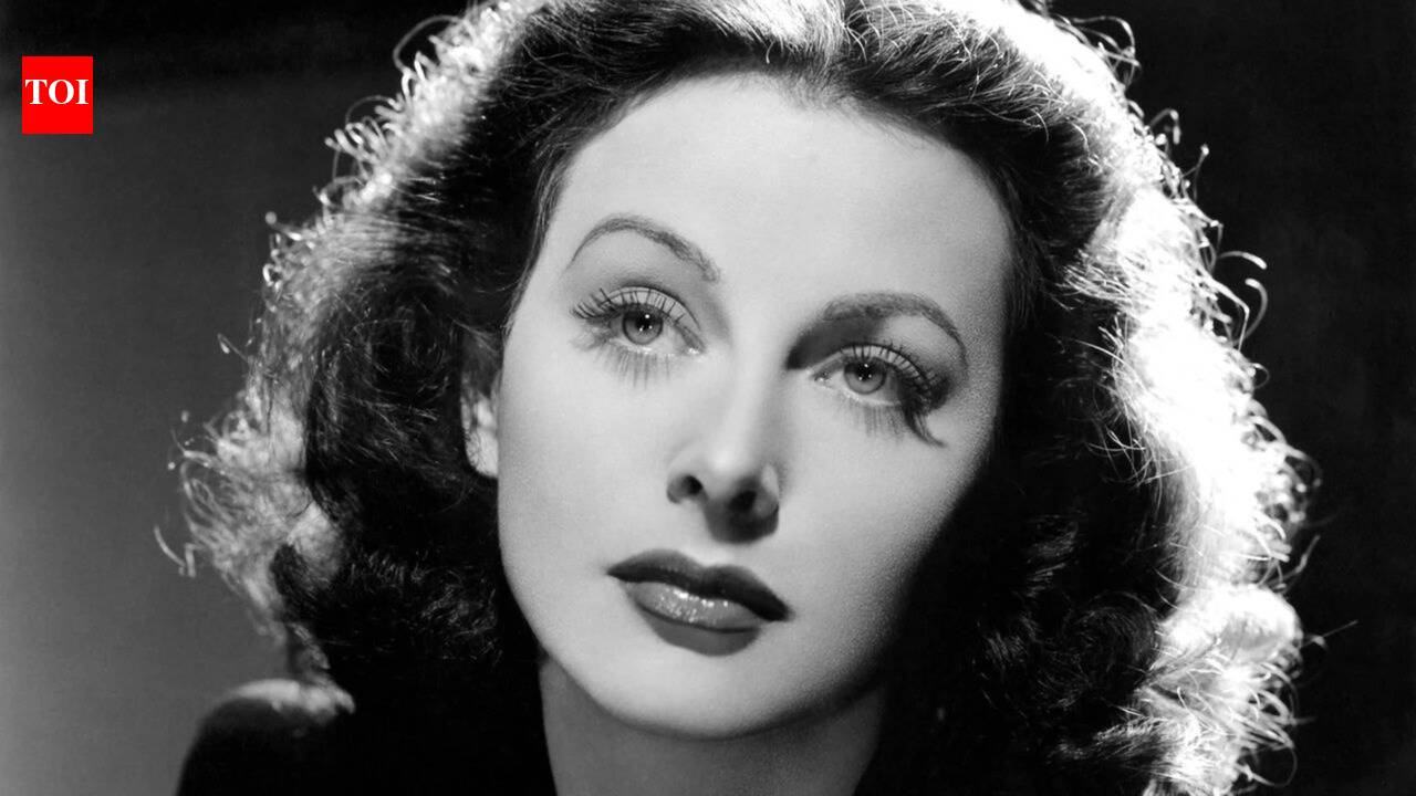 Meet Hedy Lamarr: ‘Most beautiful woman in the world’ who married an arms dealer, became a Hollywood icon and invented a radio signalling system during World War II, becoming the ‘mother of Wi-Fi’ | World News