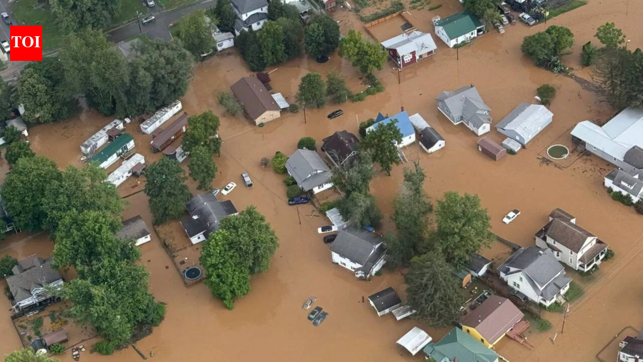 West Virginia flash floods: 2 missing, 500 National Guard troops deployed as torrential rain batters state