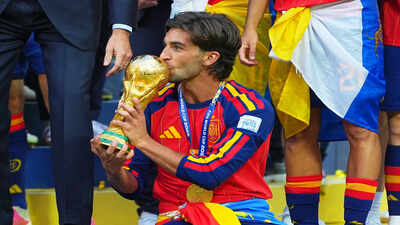 ‘Weren’t you going to shave off all your hair?’: Spanish princess embarrasses Ferran Torres over bizarre World Cup promise | Football News