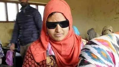 Insha Mushtaq: Jammu and Kashmir: Government clears funds for pellet survivor Insha’s gas agency after 8-year wait | India News