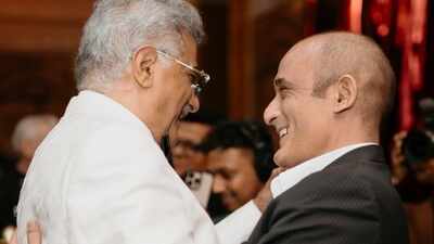 Akshaye Khanna makes FIRST appearance after ‘Dhurandhar’ success, the actor steals the show in Anshula Kapoor’s wedding PICS shared by Boney Kapoor, delighted netizens call him Rehman Dakait | Hindi Movie News
