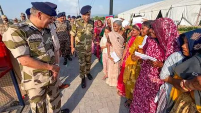 Amarnath yatra resumes via Batal after rain-forced halt | India News