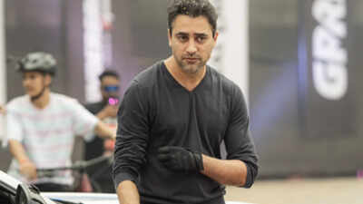 Aamir Khan’s nephew Imran Khan joins students’ protest in Mumbai; says, ‘I’m here to show support and solidarity’ |