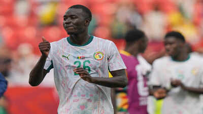 Pape Gueye: ‘As long as this technical staff remains’: Senegal’s Pape Gueye puts international career on hold after World Cup exit | Football News