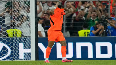 Watch: 29 June déjà vu! Justin Kluivert repeats father Patrick Kluivert’s penalty heartbreak 26 years later | Football News