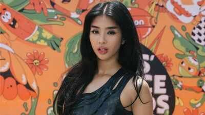 KATSEYE’s Sophia Laforteza faces backlash after vacation photos surface following missed festival performance |