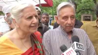 ‘We were scared of Modi, Shah’: Congress leader Aiyar joins Jantar Mantar protest, says students ‘fearless’ | India News