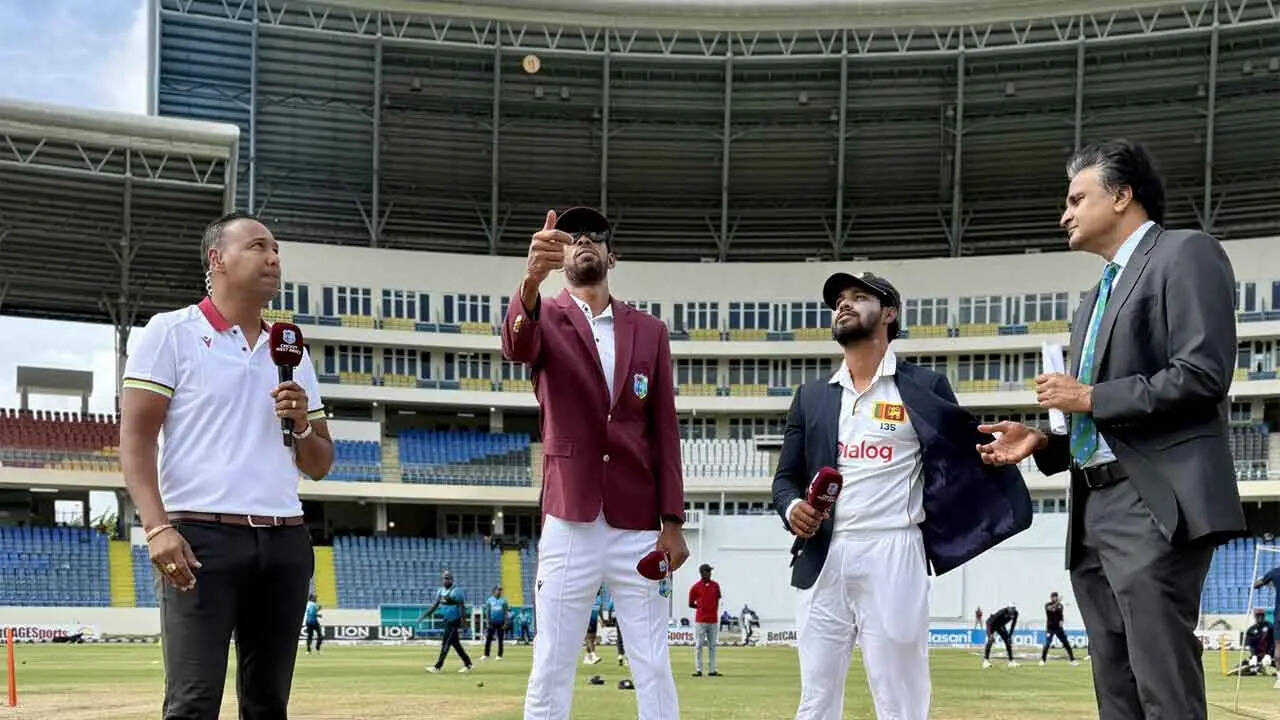 Sri Lanka 26/2 in 9.3 Overs
