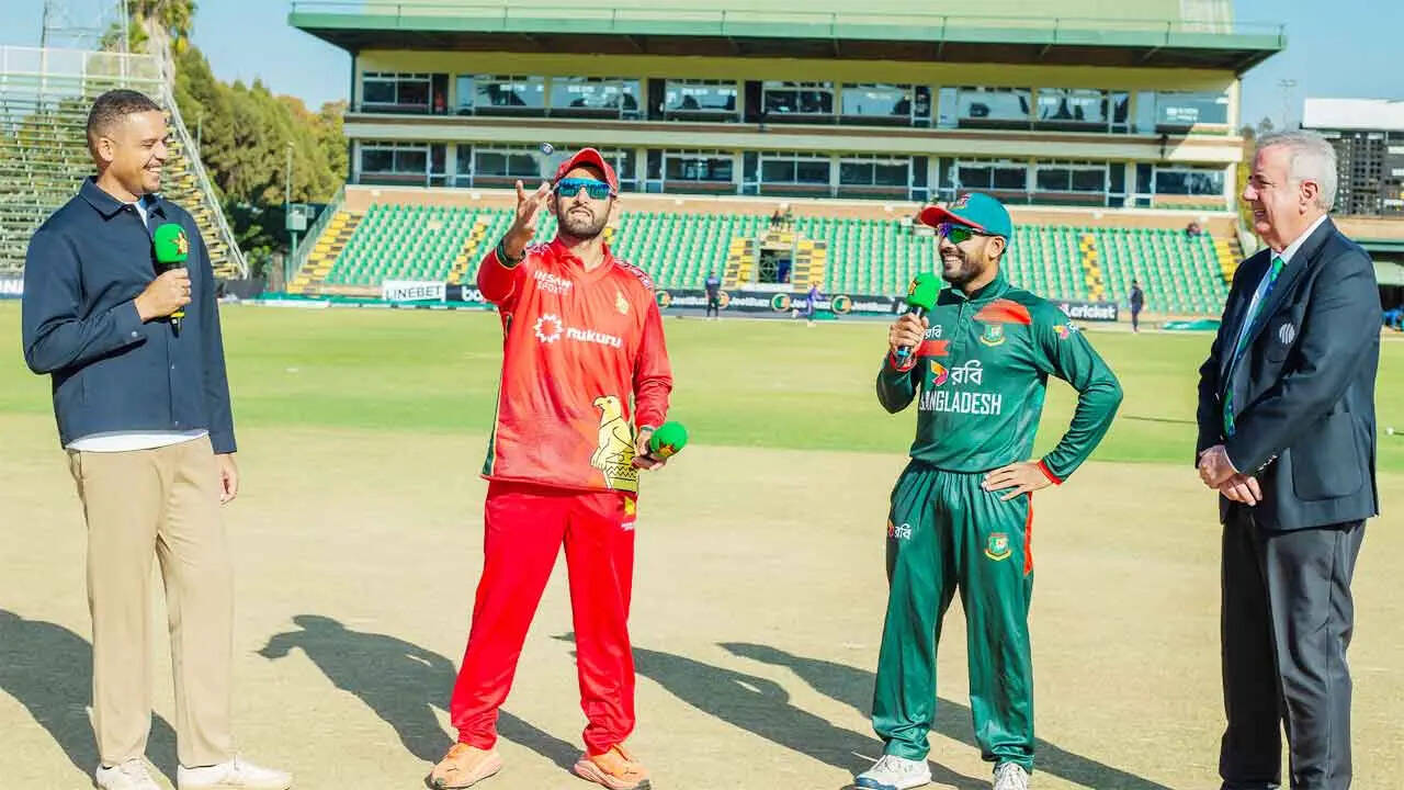 Zimbabwe 8/0 in 2.2 Overs