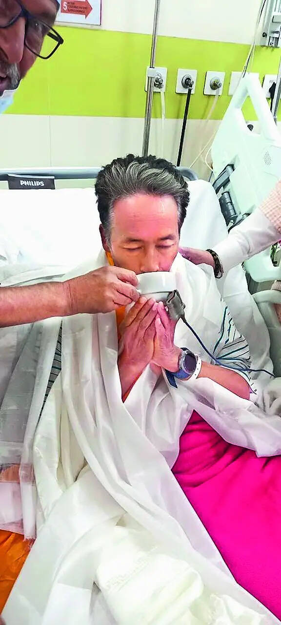 Sonam Wangchuk breaks hunger strike after 26 days | India News
