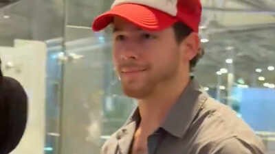 Nick Jonas flies out of India after spending family time with Priyanka Chopra and Malti; singer spotted at Hyderabad airport – WATCH |