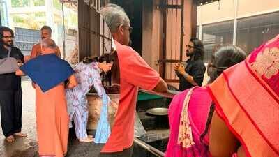Ram Charan visits Coimbatore Ayyappa temple after successful wrist surgery; see pic here | Telugu Movie News