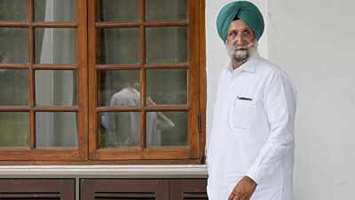 Sukhjinder Singh Randhawa Meets Amit Shah: Security Concerns Ignite Punjab Congress Speculation | India News