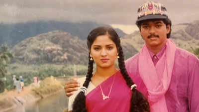 Swathi shares rare throwback photos with ‘Jana Nayagan’ star Vijay, says ‘My first hero, Ilaya Thalapathy Vijay’ |