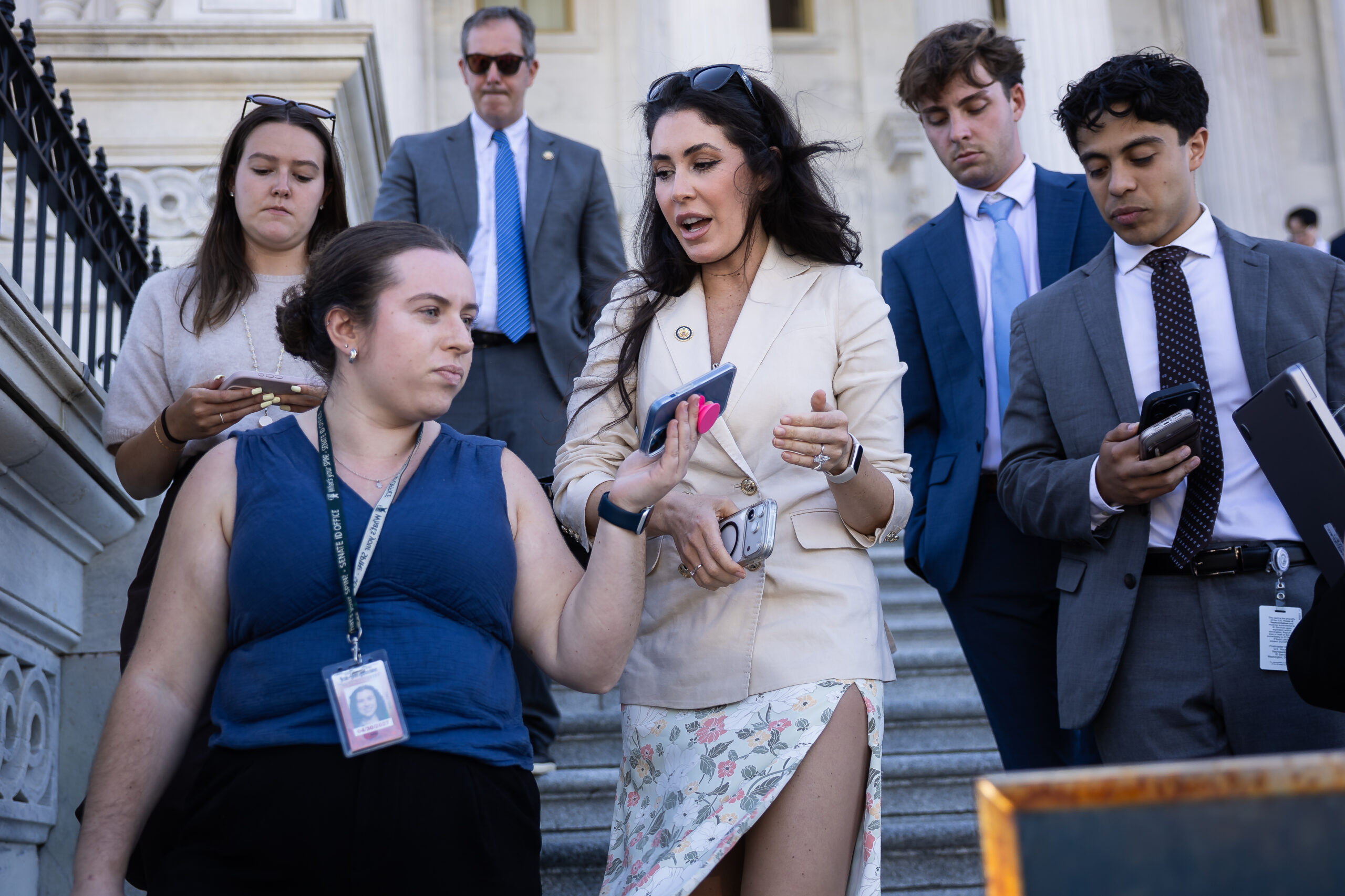 Luna signals she will end revolt, vote to allow the House to debate legislation