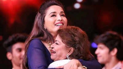 When Madhuri Dixit paid an emotional Guru Purnima tribute to the late choreographer Saroj Khan: ‘Nobody made women look more beautiful’ | Hindi Movie News
