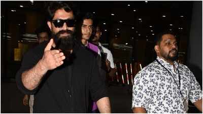 Yash spotted at airport after Comic-Con; ‘Ramayana’ star nails all-black style – PICS | Kannada Movie News