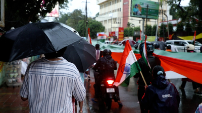 Soaked in rain, fired by anger: JPSC-JSSC aspirants & students’ Tiranga march rocks Ranchi | India News