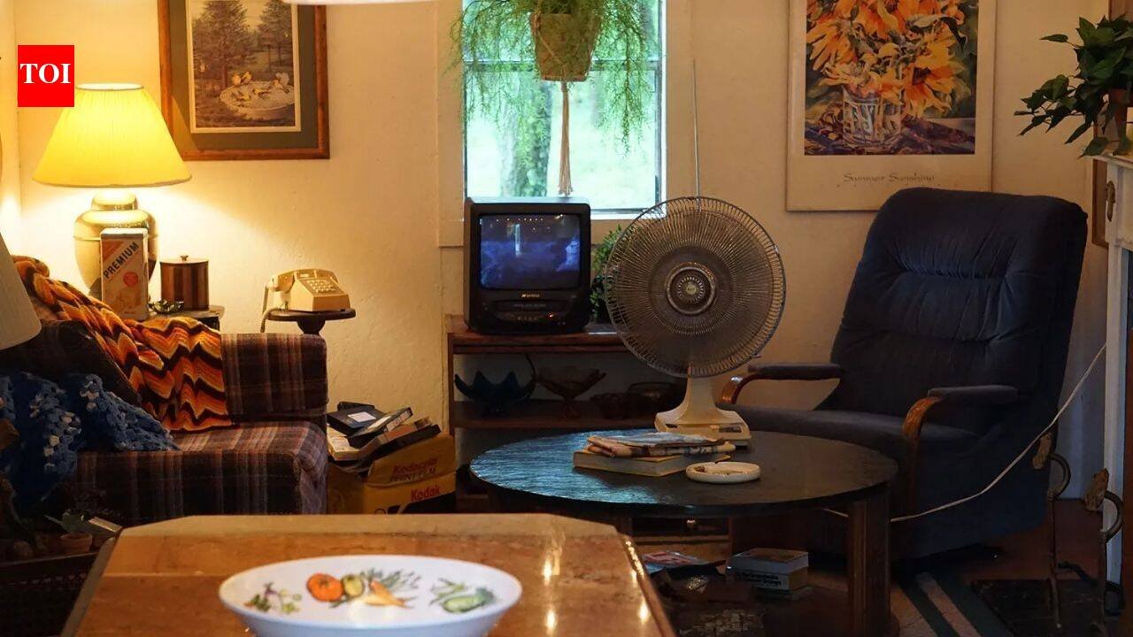 After losing both grandparents, 17-year-old Hudson Waters recreated their Illinois home inside a backyard shed using their furniture, flowers and decorations
