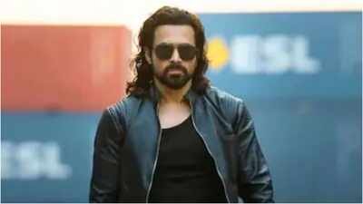 Fans react to no kissing scene in ‘Awarapan 2’