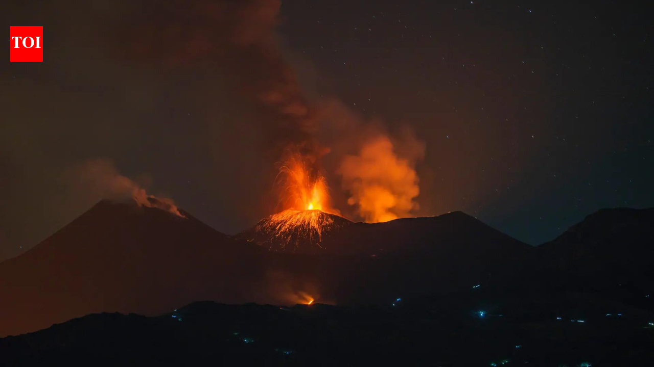 US tourist killed by lightning strike while hiking on Italy’s Mount Etna | World News