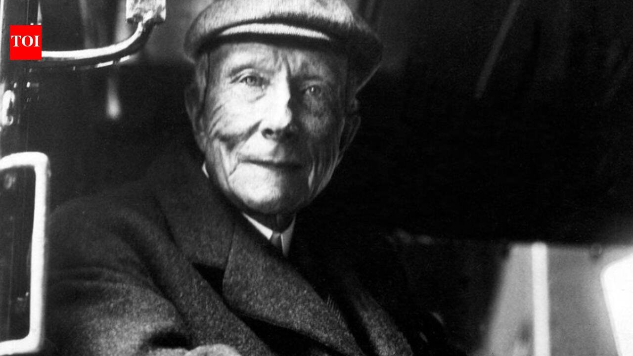 In 1927, John D Rockefeller Jr secretly used a shell company to buy over 35,000 Wyoming acres for $1.4 million; NPS says acquiring the same amount of Jackson Hole land today would cost over $1 billion