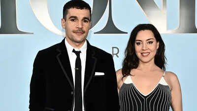 Aubrey Plaza welcomes baby girl with partner Christopher Abbott; makes first appearance with baby – PICS |