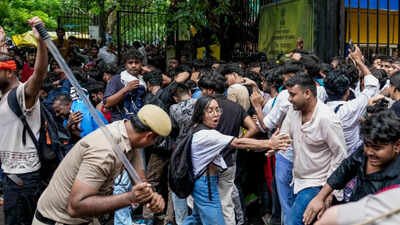 Why cops wore civil clothes during Jantar Mantar protest? Delhi Police explains in SC | India News