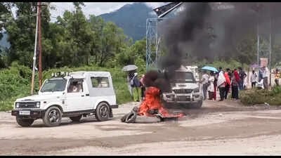 Manipur violence: Houses burnt, CRPF jawan injured in gunfight in Senapati | India News