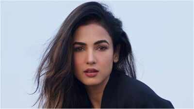 Salman Khan: ‘Aise hi poori country Bhai nahi bolti’: Sonal Chauhan shares heartfelt note for ‘the best bhai’ Salman Khan after viral ‘Alliance’ episode with Sohail Khan | Hindi Movie News