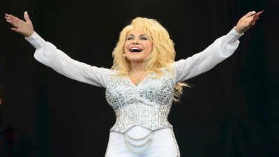 Dolly Parton, country music icon and actress passes away at 80; funeral details revealed |