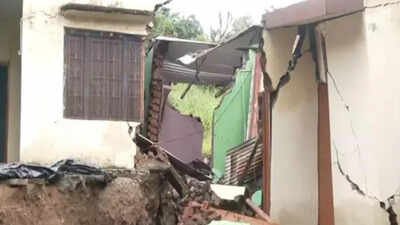 Houses damaged in Jammu village subsidence; families take shelter in tents | India News