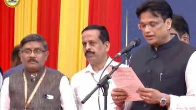 Karnataka expands cabinet, 20 netas take oath; DKS hits back on ministerial berth row | India News