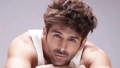 Kartik Aaryan resumes shooting for Anurag Basu’s romantic drama with Sreeleela while recovering from knee surgery with close-up scenes planned around his recovery – Report | Hindi Movie News