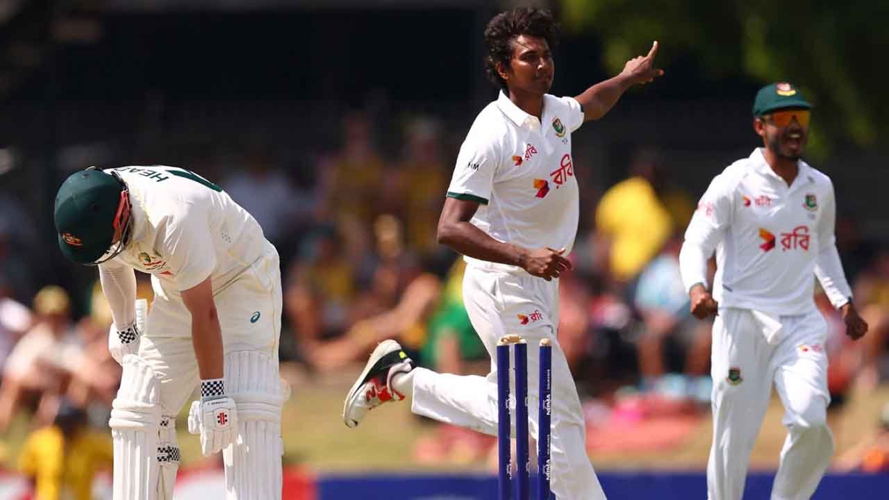 Australia 199/6 in 70.1 Overs