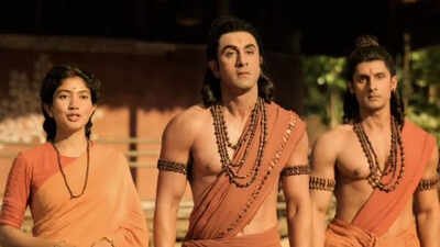 Pakistani YouTubers react to Ranbir Kapoor and Yash’s ‘Ramayana’ trailer, praise its scale and VFX: ‘From where is India and Bollywood getting so much money?’ | Hindi Movie News